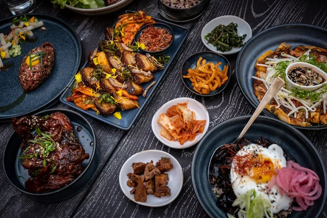 비빔밥 맛있게 만드는 법: 오색 빛깔 건강한 한 그릇의 완벽한 조화